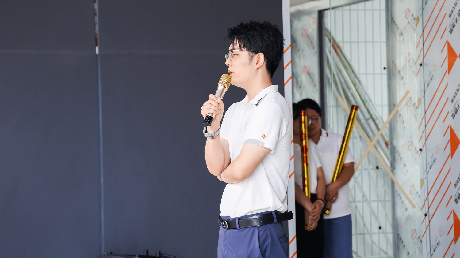 1759039484929507.jpg 1759039484929507.jpg